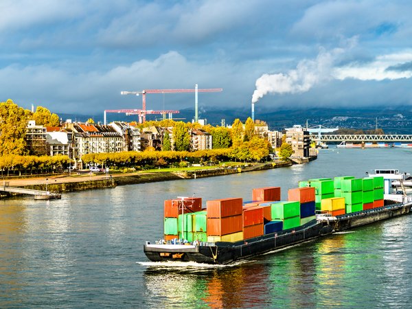 Waterborne and Atmospheric Inputs of Nutrients and Metals to the Sea