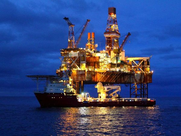 Impacts of the offshore oil and gas industry